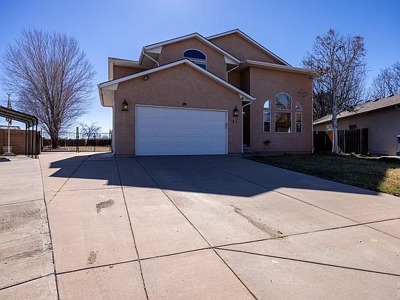 3rd image of 27 Trent Ct