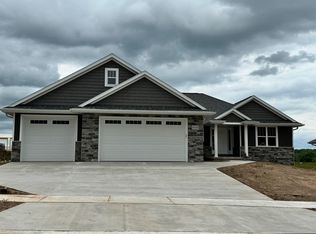 4042 S Brussels Way, Green Bay, WI 54313