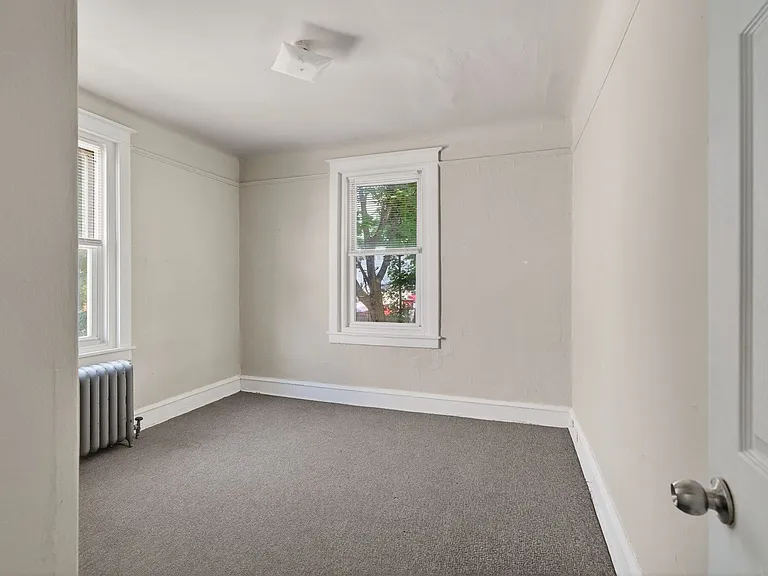 332 W Washington St — Photo 17