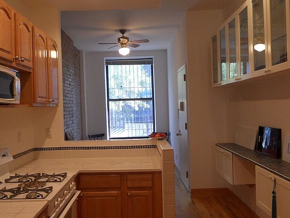 5th image of 120 W 136th St