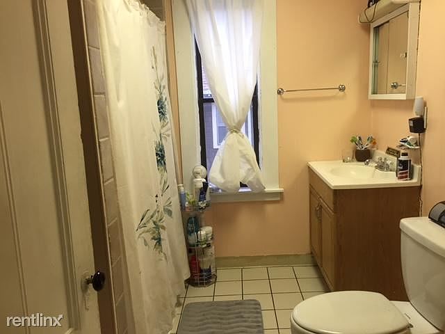 2nd image of 19 Saunders St