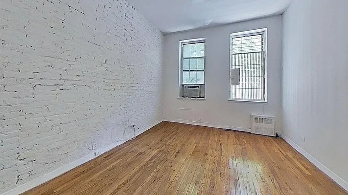 Rented by Bond New York | media 4