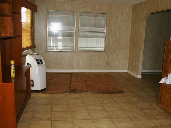 2nd image of 7094 SE Bluebird Cir