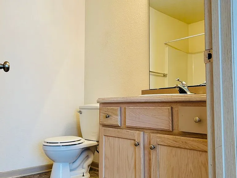 913 Westridge Dr #14 — Photo 14