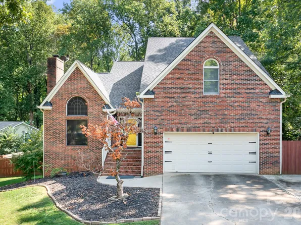 665 Millswood Dr, Mooresville, NC 28115