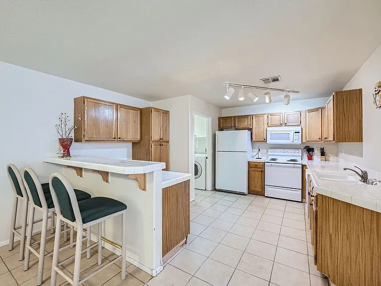 3612 Shawn Reynolds Ct #104 — Photo 4