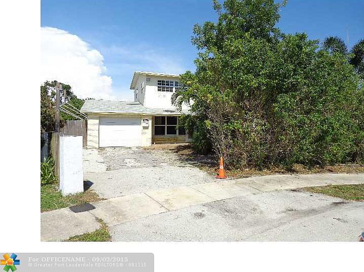 1st image of 2410 NE 2nd Ave
