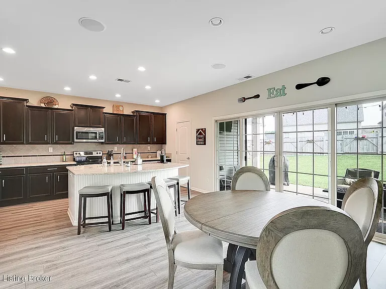 1919 Carabiner Way — Photo 5