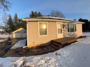 352 Oak St, Arena, WI 53503