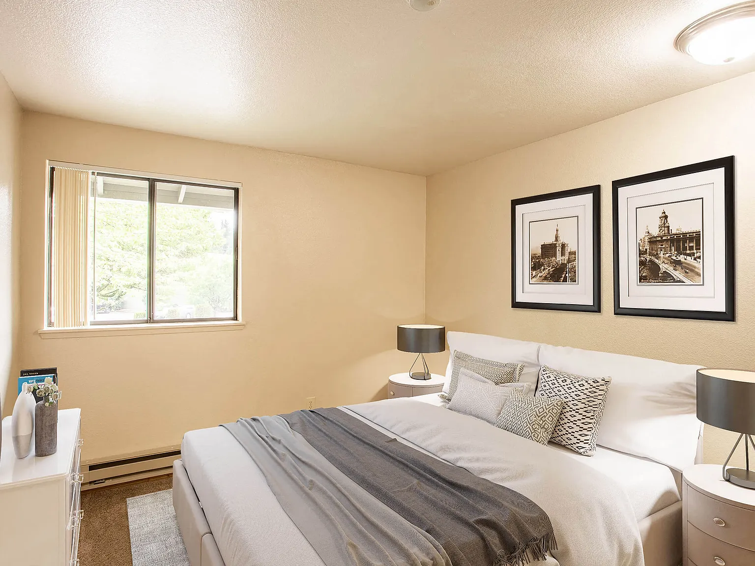 One24 — Photo 2