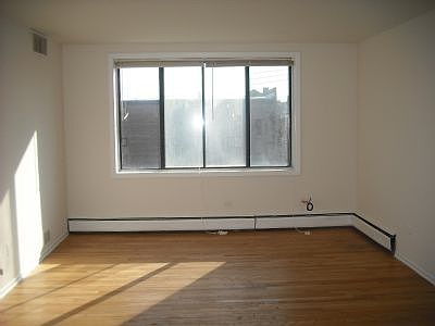 2nd image of 1515 W Morse Ave APT 510