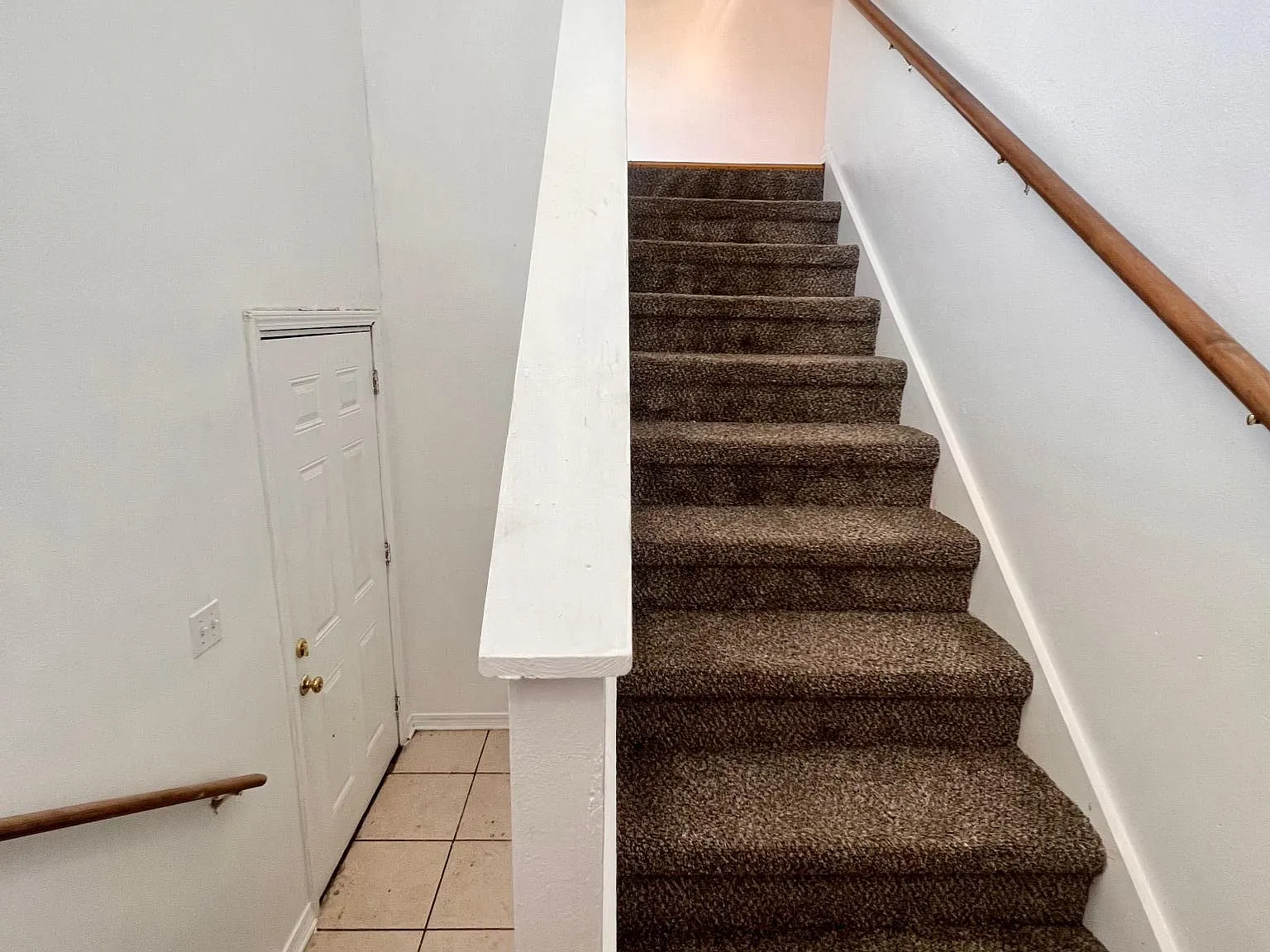 3 bed, 1300 sqft, $1,800 — Photo 2