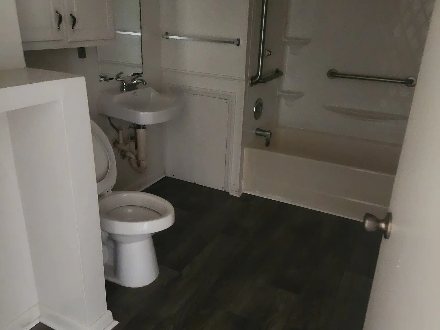 3 bed, $760 — Photo 3