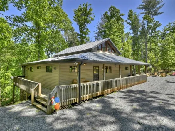 150 Zenith Trl, Ellijay, GA 30540