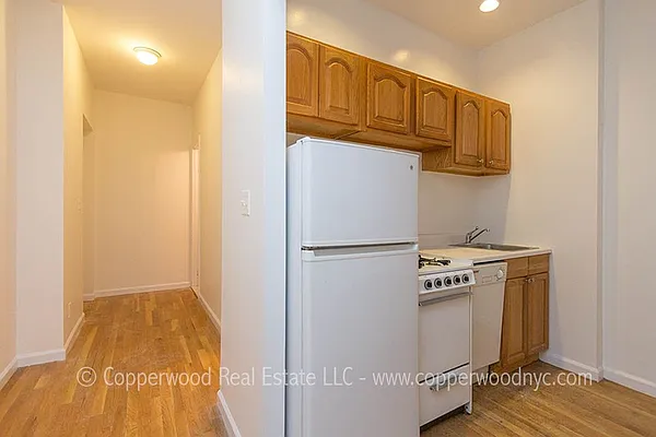 Rented by Copperwood Real Estate | media 13