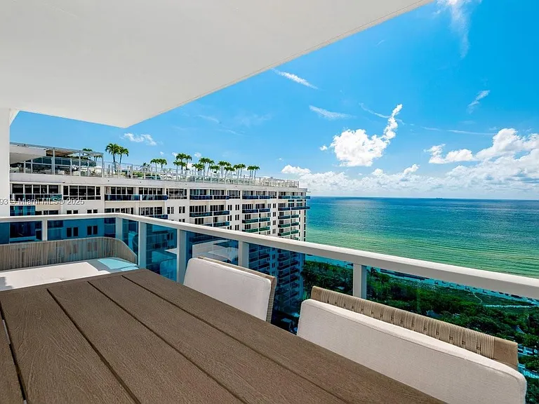 2301 Collins Ave #20 — Photo 26