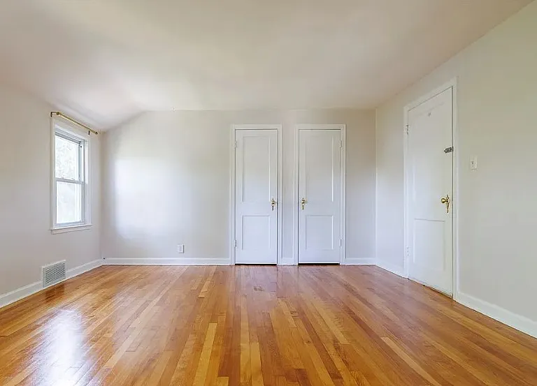 107 Woodlawn Ter — Photo 15
