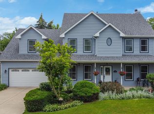1225 Whitney Ln, Lemont, IL