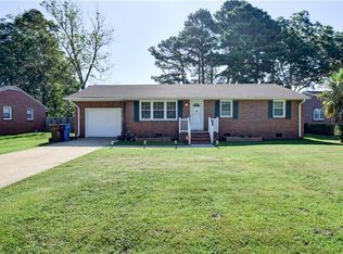 1506 Hawthorne Dr, Chesapeake, VA 23325