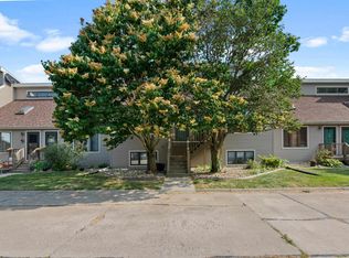 2112 35th St APT 8, Rock Island, IL 61201