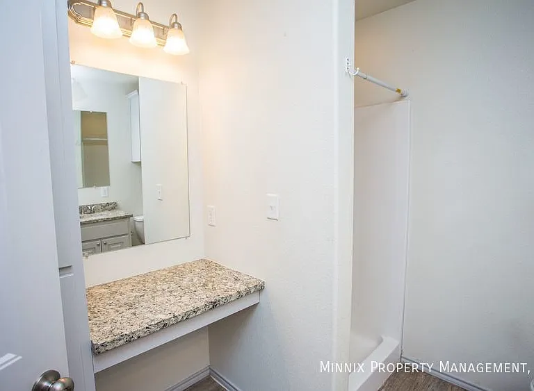 1118 Preston Trl — Photo 17