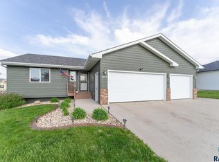 800 Trojan Ave, Hartford, SD 57033