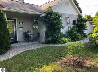 903 S Oak St, Traverse City, MI