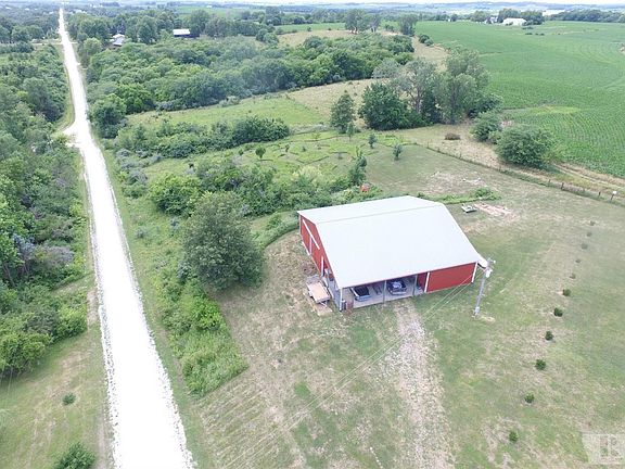 4th image of 01293 Illinois Dr