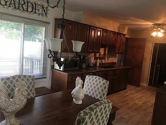 4th image of 6356 Oakdale Dr