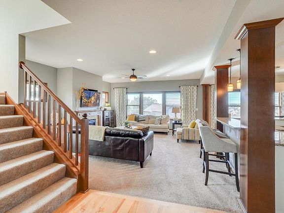 3rd image of 2474 Cottage Grove Dr