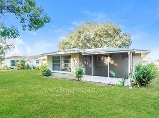 10226 Willow Dr, Pt Richey, FL 34668