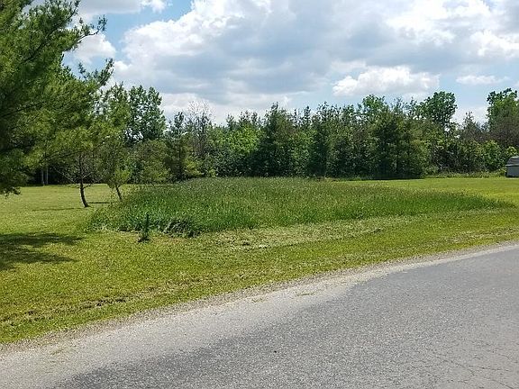 2nd image of 1012 Laurel Dr