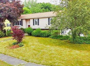 81 Lynnwood Ln, Worcester, MA 01609