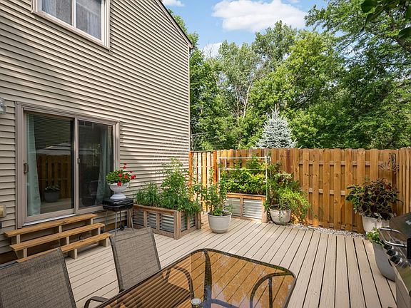 2nd image of 1539 Greenwood Ct N