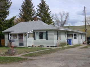 218 NE Boulevard St, Lewistown, MT 59457