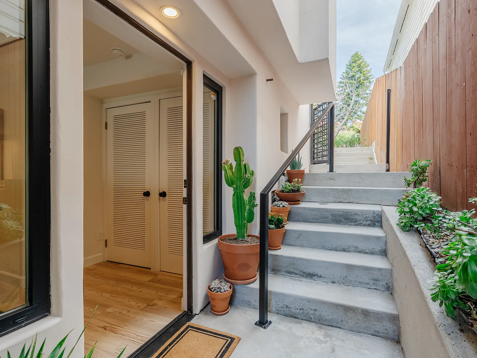 Linda Rosa Ave, La Jolla — Photo 2
