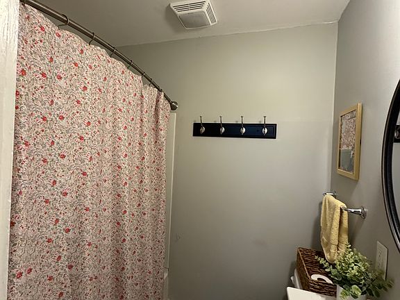5th image of 16 Montagu St APT A