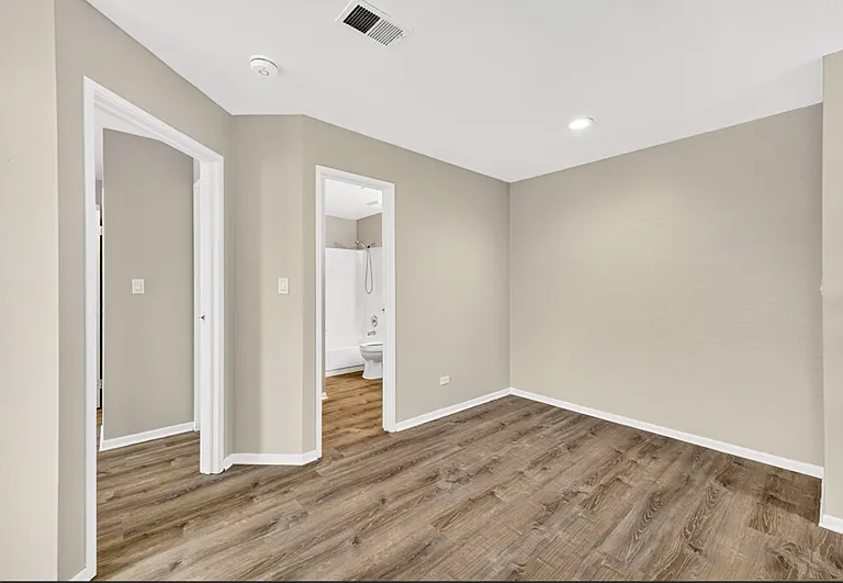 1618 Country Lakes Dr #105 — Photo 2