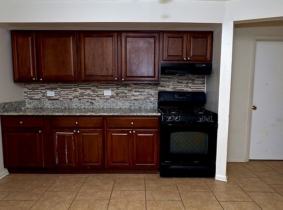 4th image of 8639 W Summerdale Ave #1