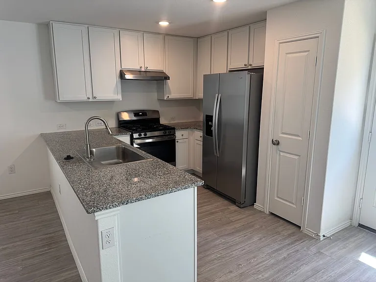 10310 Devon Wheel St — Photo 7
