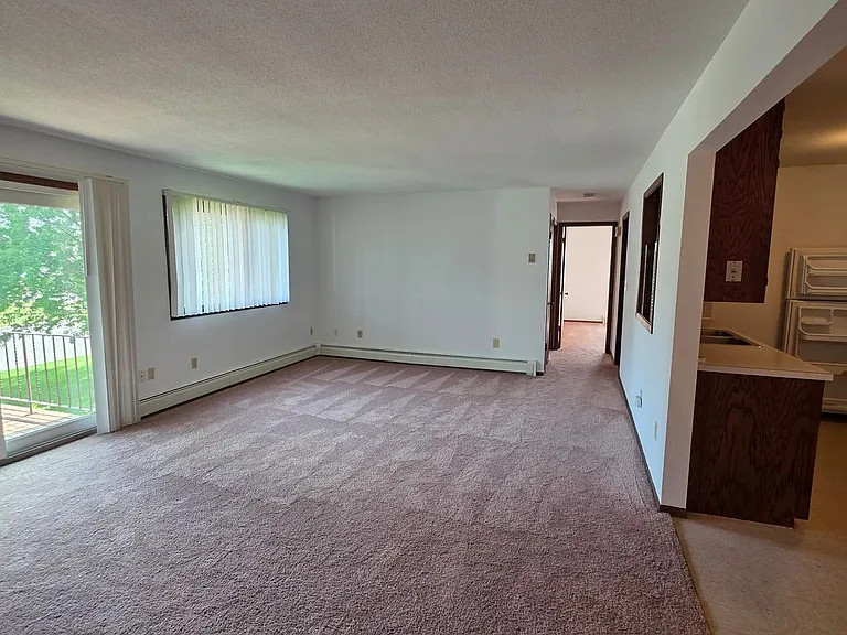 2019 Hartle Ave — Photo 3