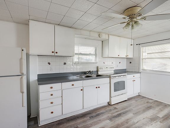 5th image of 8339 SE Eagle Ave