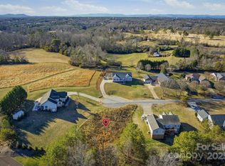 21 Greenway Dr, Granite Falls, NC 28630