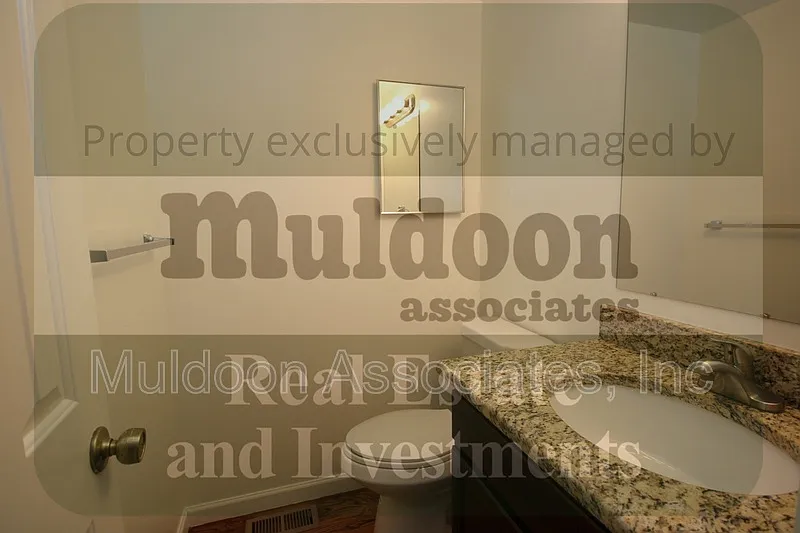 4 bed, 3.0 bath, 2045 sqft, $2,600 — Photo 2
