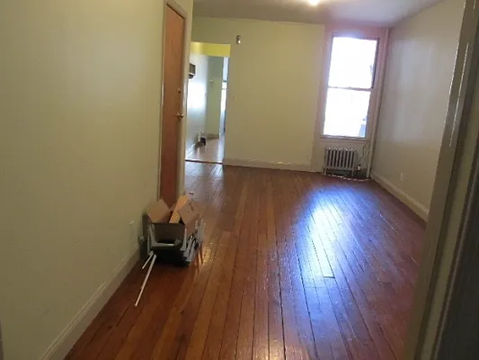 Rented by FlatFinders Realty | media 3