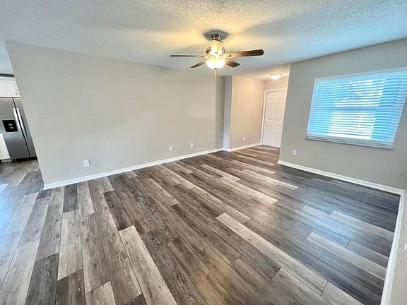 2nd image of 514 Tangerine Dr