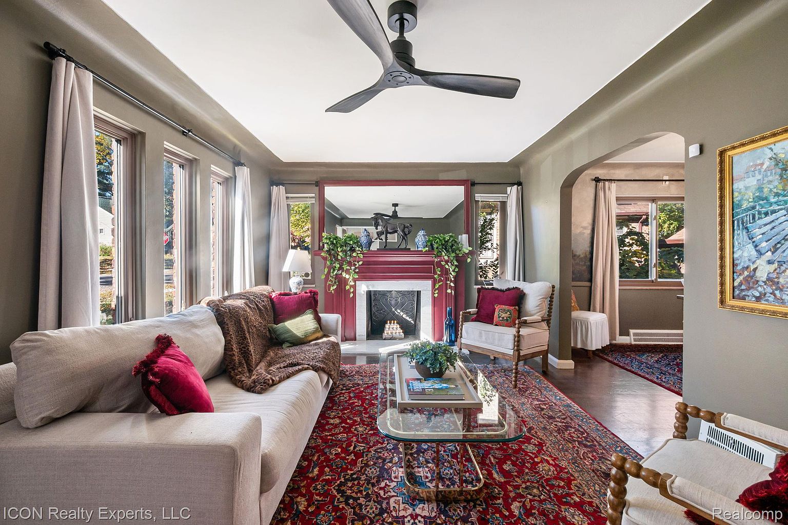 64 Illinois Ave, photo 6