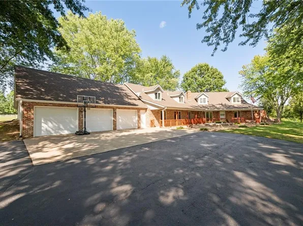 7315 S Arnett Rd, Grain Valley, MO 64029
