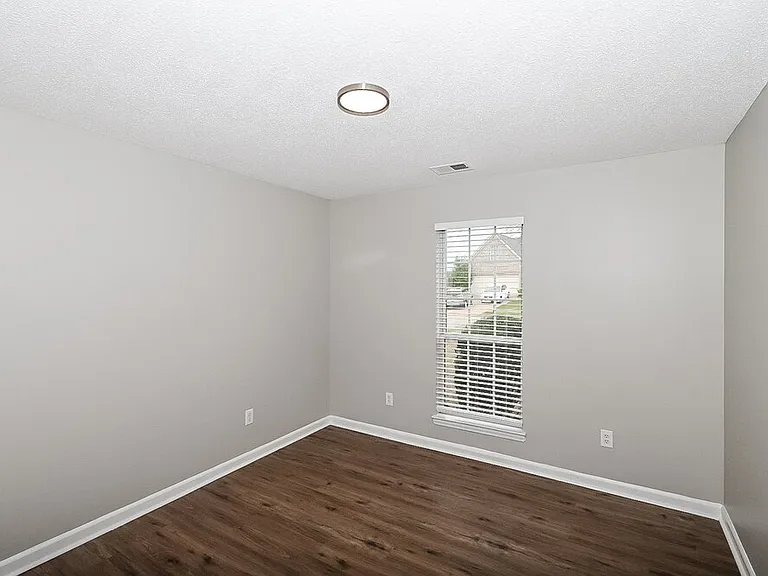 2785 Pinnacle Dr — Photo 12