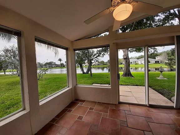 3rd image of 7035 Hammock Trace Dr